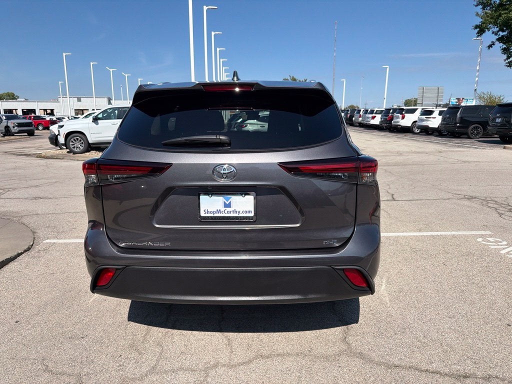 2025 Toyota Highlander XLE