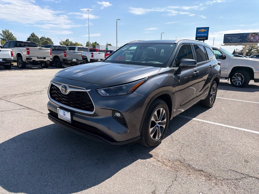 2025 Toyota Highlander XLE