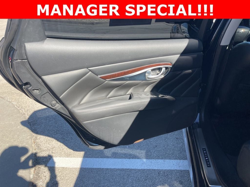 2016 INFINITI Q70L 3.7X