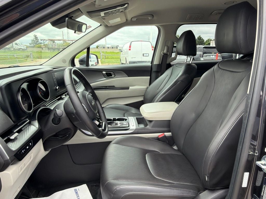 2022 Kia Carnival LXS