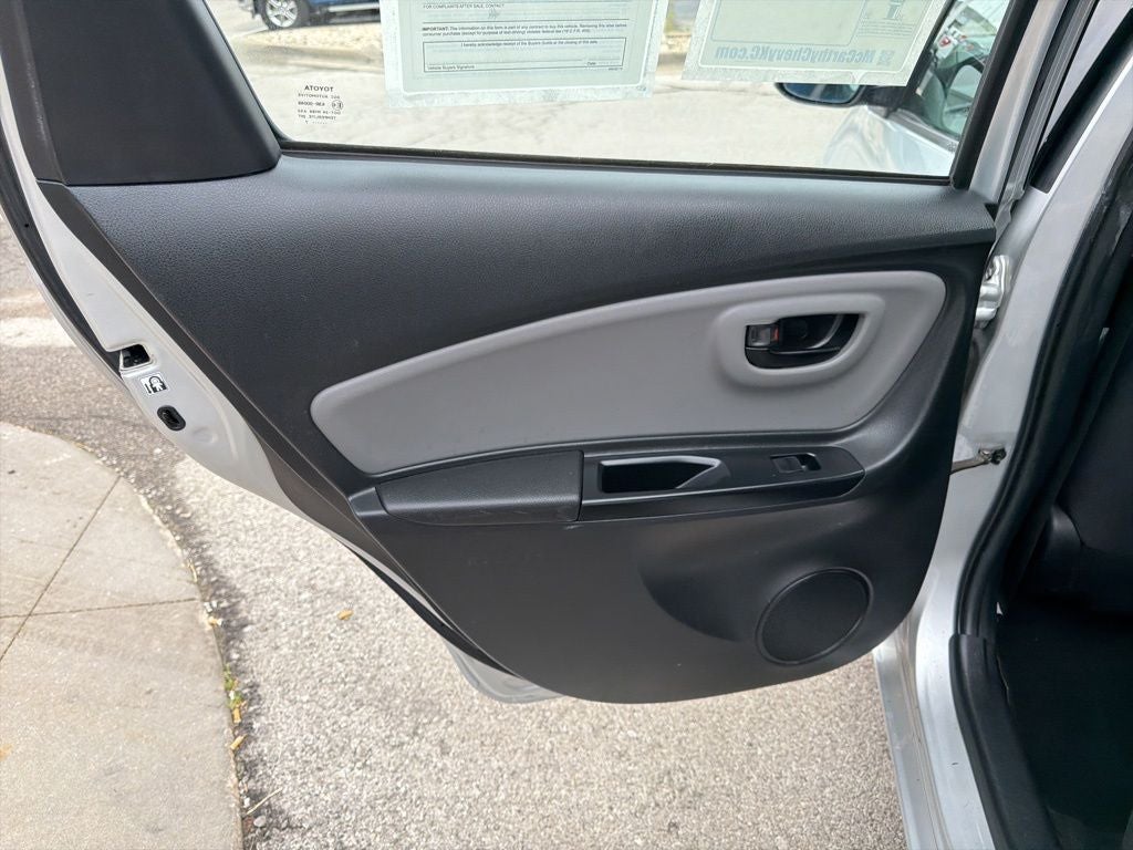 2017 Toyota Yaris L