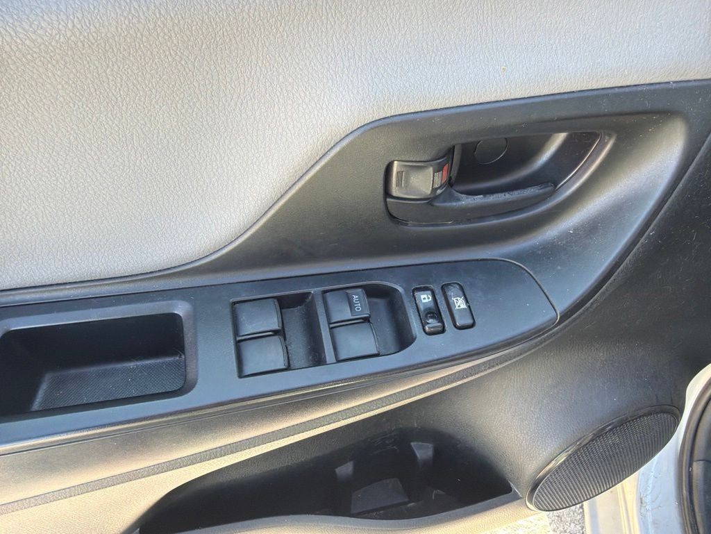 2017 Toyota Yaris L