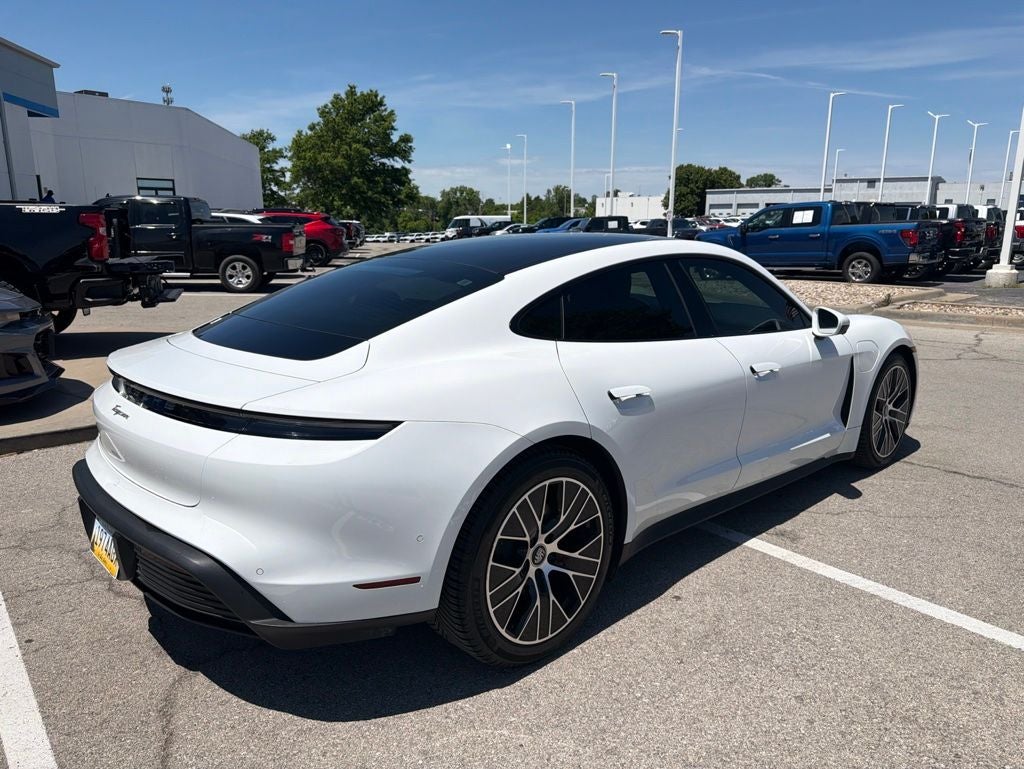 2022 Porsche Taycan Base