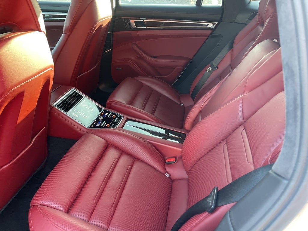 2018 Porsche Panamera Turbo