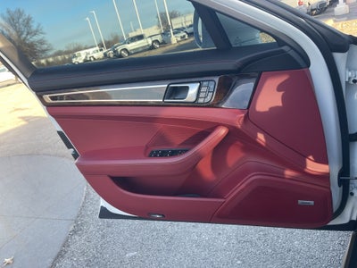 2018 Porsche Panamera Turbo
