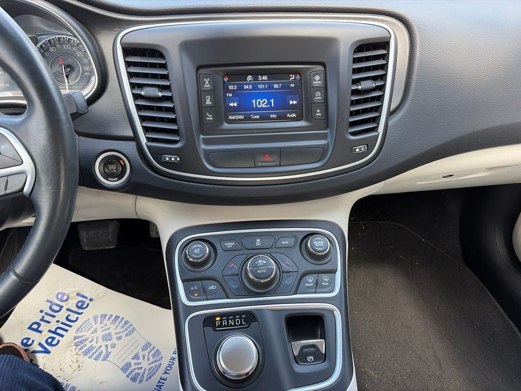 2015 Chrysler 200 Limited