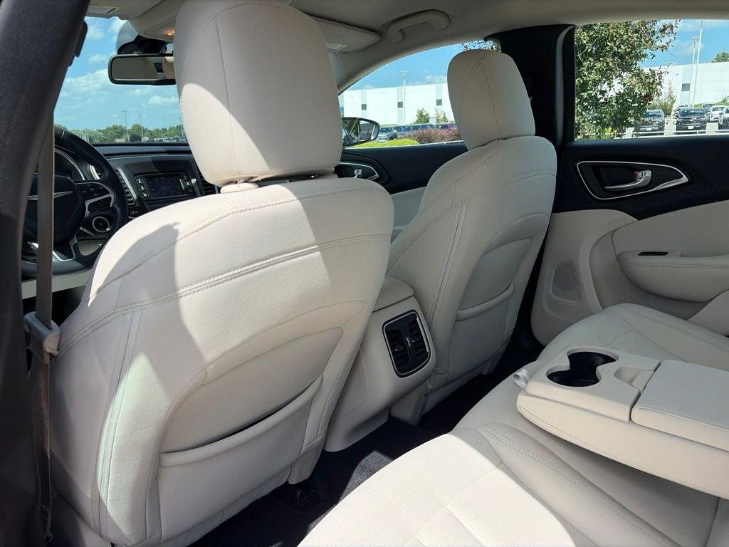 2015 Chrysler 200 Limited