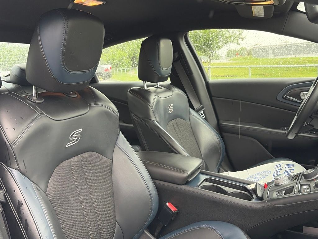 2016 Chrysler 200 S