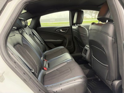 2016 Chrysler 200 S