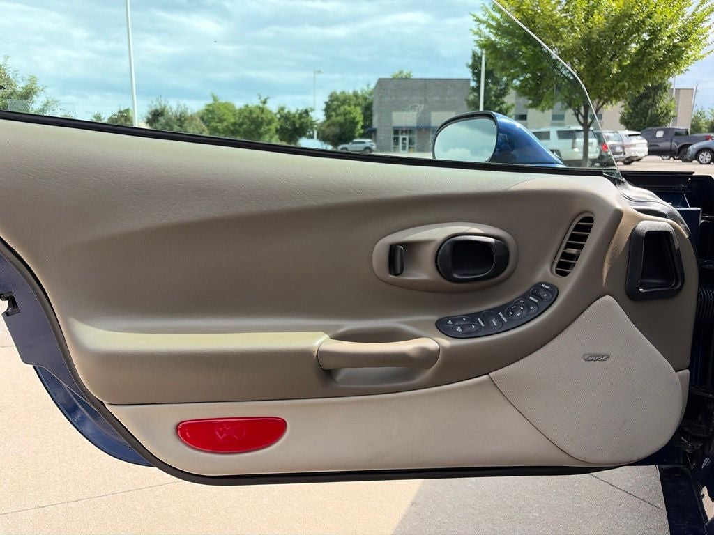 2004 Chevrolet Corvette Base