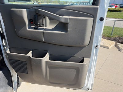 2017 Chevrolet Express 3500 LT Passenger