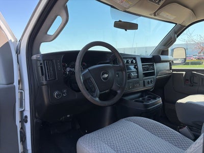 2017 Chevrolet Express 3500 LT Passenger