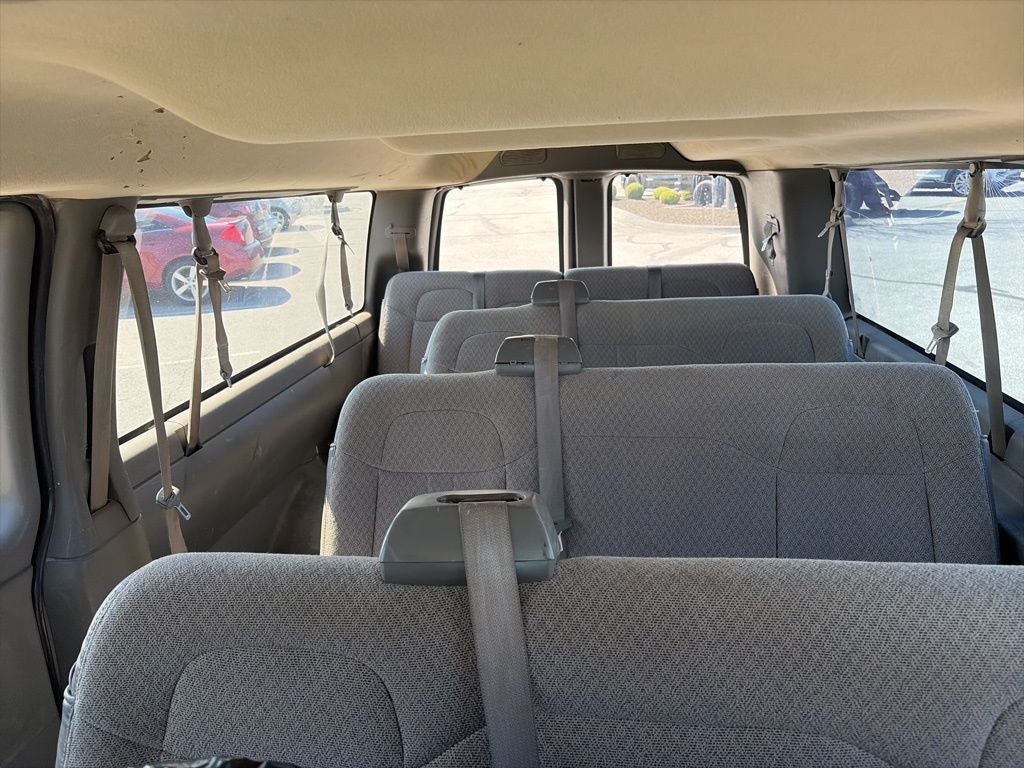 2017 Chevrolet Express 3500 LT Passenger