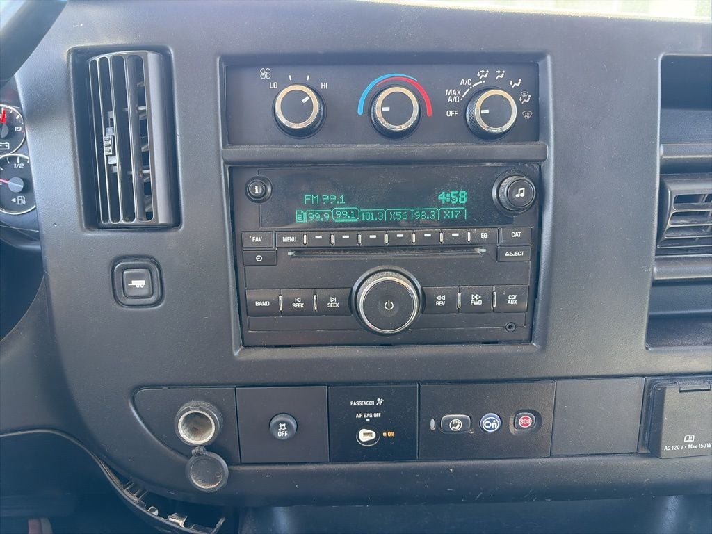 2017 Chevrolet Express 3500 LT Passenger