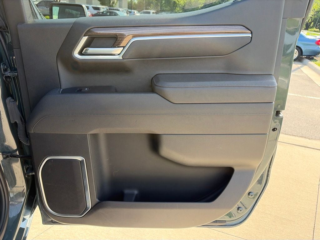 2025 Chevrolet Silverado 1500 LT LT1
