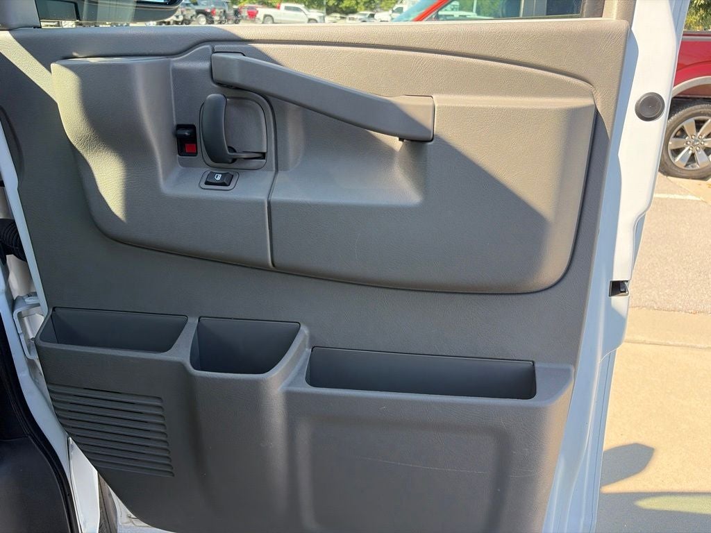 2025 Chevrolet Express 2500 Work Van Cargo