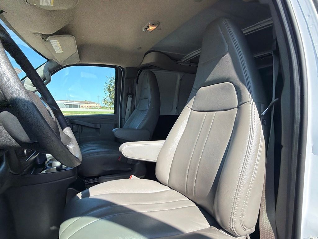 2025 Chevrolet Express 2500 Work Van Cargo