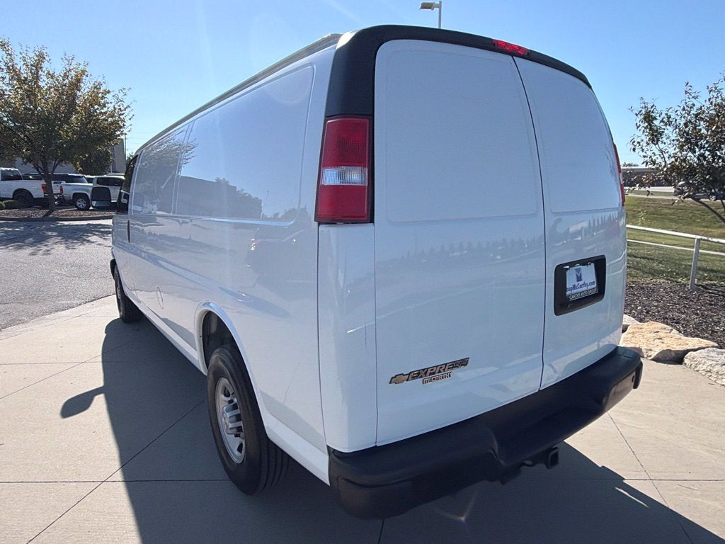 2024 Chevrolet Express 2500 Work Van Cargo