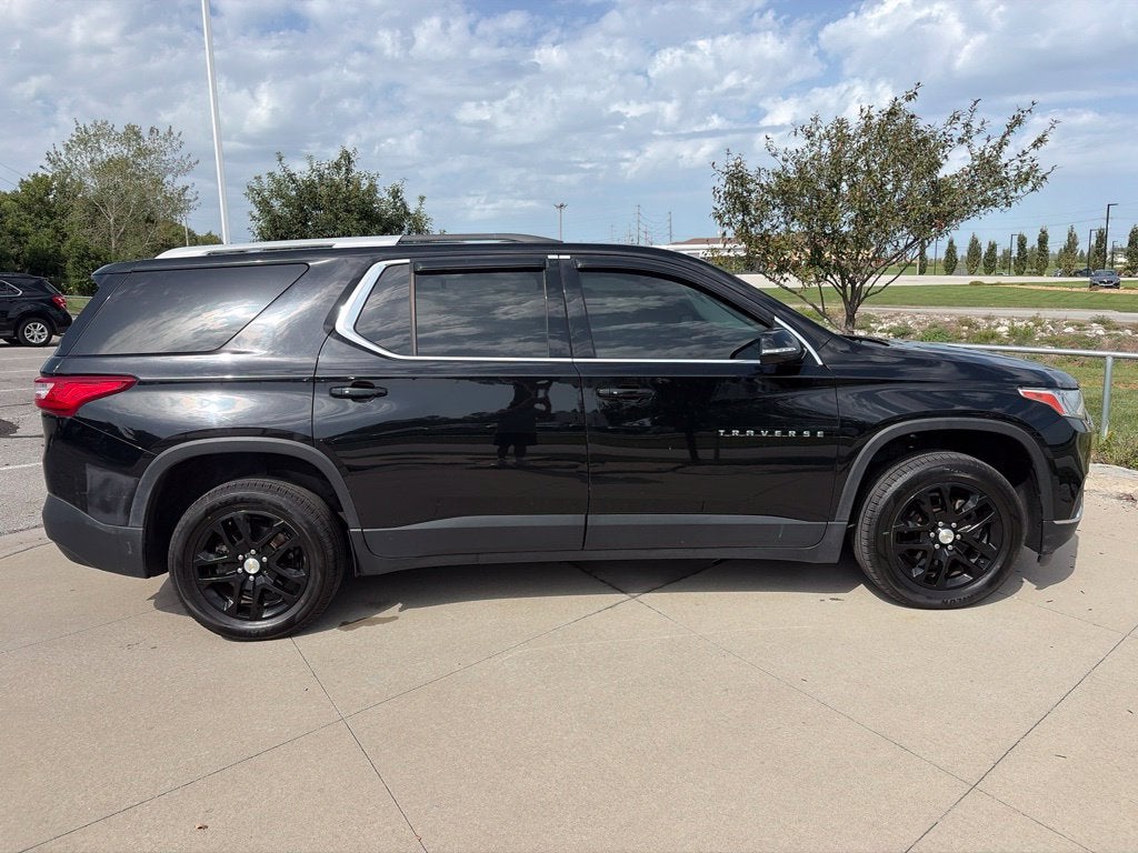 2018 Chevrolet Traverse LT Cloth w/1LT