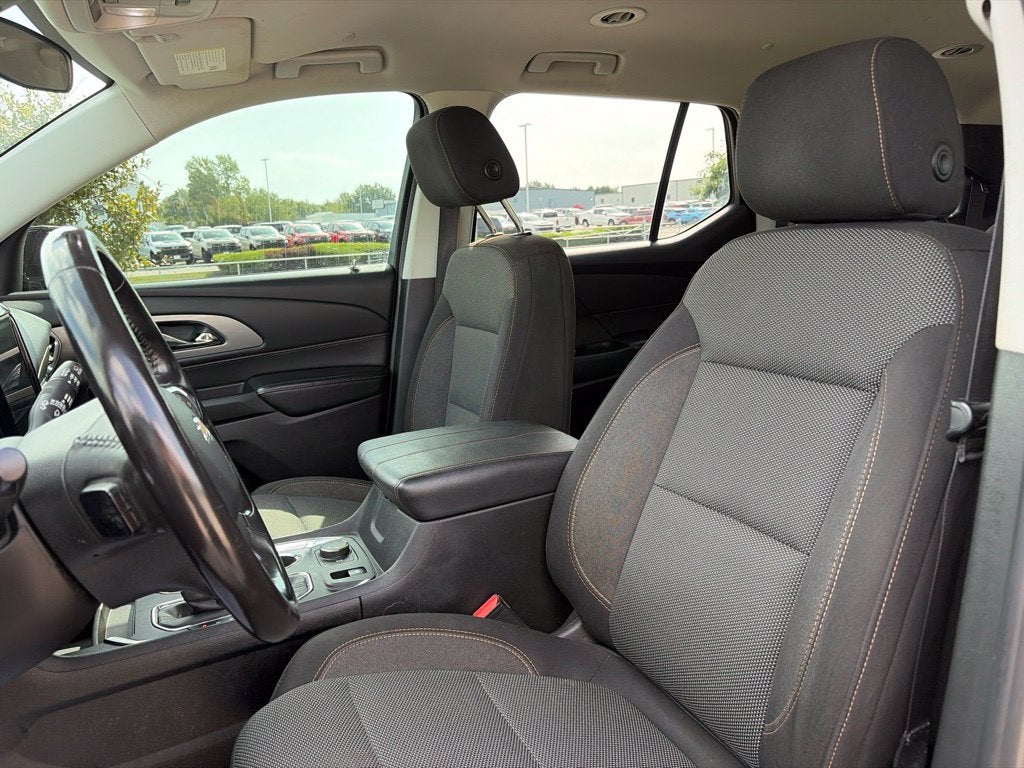 2018 Chevrolet Traverse LT Cloth w/1LT