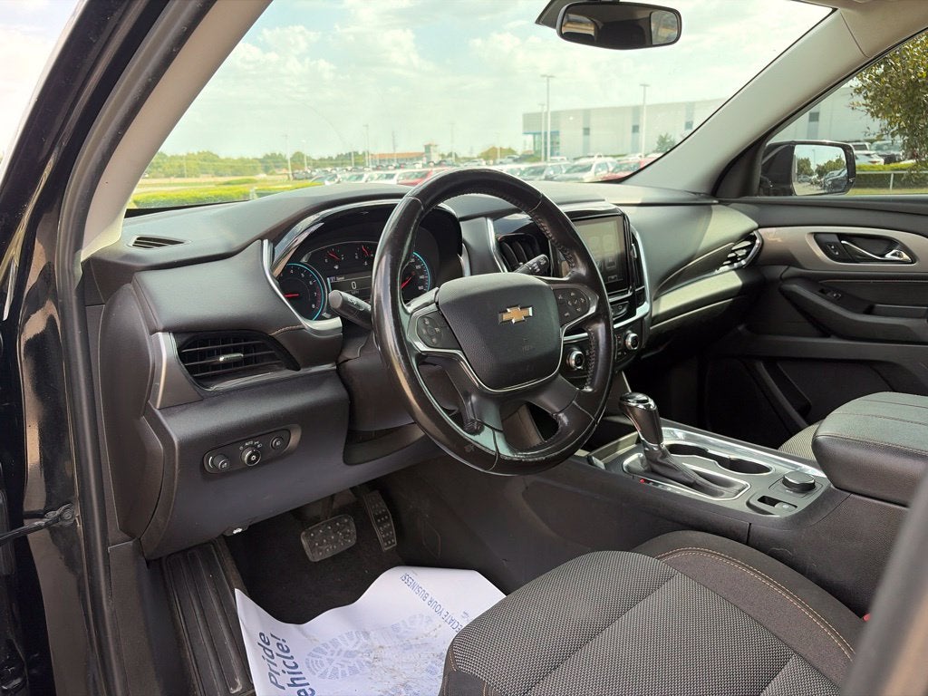 2018 Chevrolet Traverse LT Cloth w/1LT