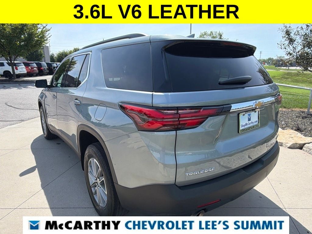 2023 Chevrolet Traverse LT Leather