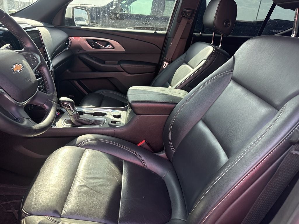 2022 Chevrolet Traverse LT Leather