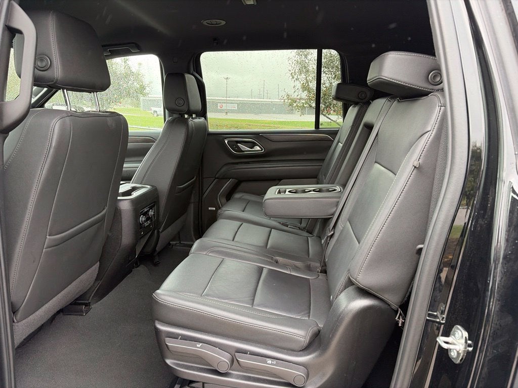 2024 Chevrolet Suburban LT