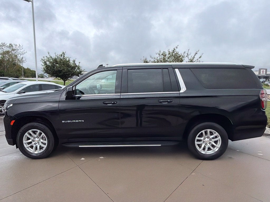 2024 Chevrolet Suburban LT