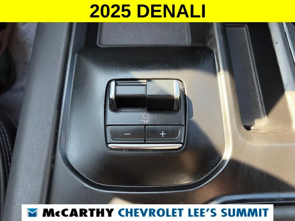 2025 GMC Sierra 3500HD Denali