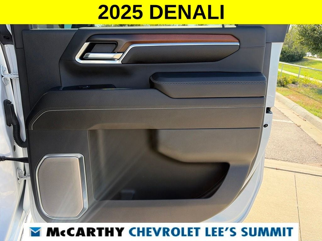2025 GMC Sierra 3500HD Denali