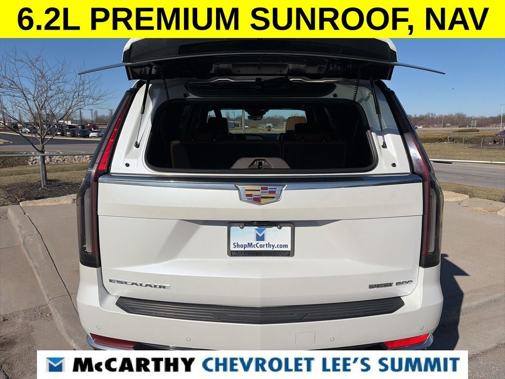 2022 Cadillac Escalade ESV Premium