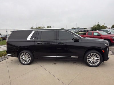 2023 Cadillac Escalade ESV Premium
