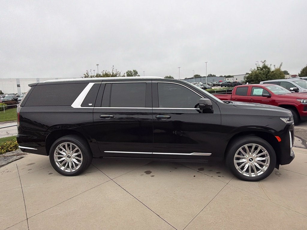 2023 Cadillac Escalade ESV Premium