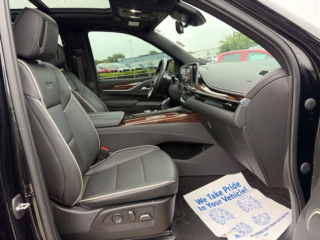 2023 Cadillac Escalade ESV Premium