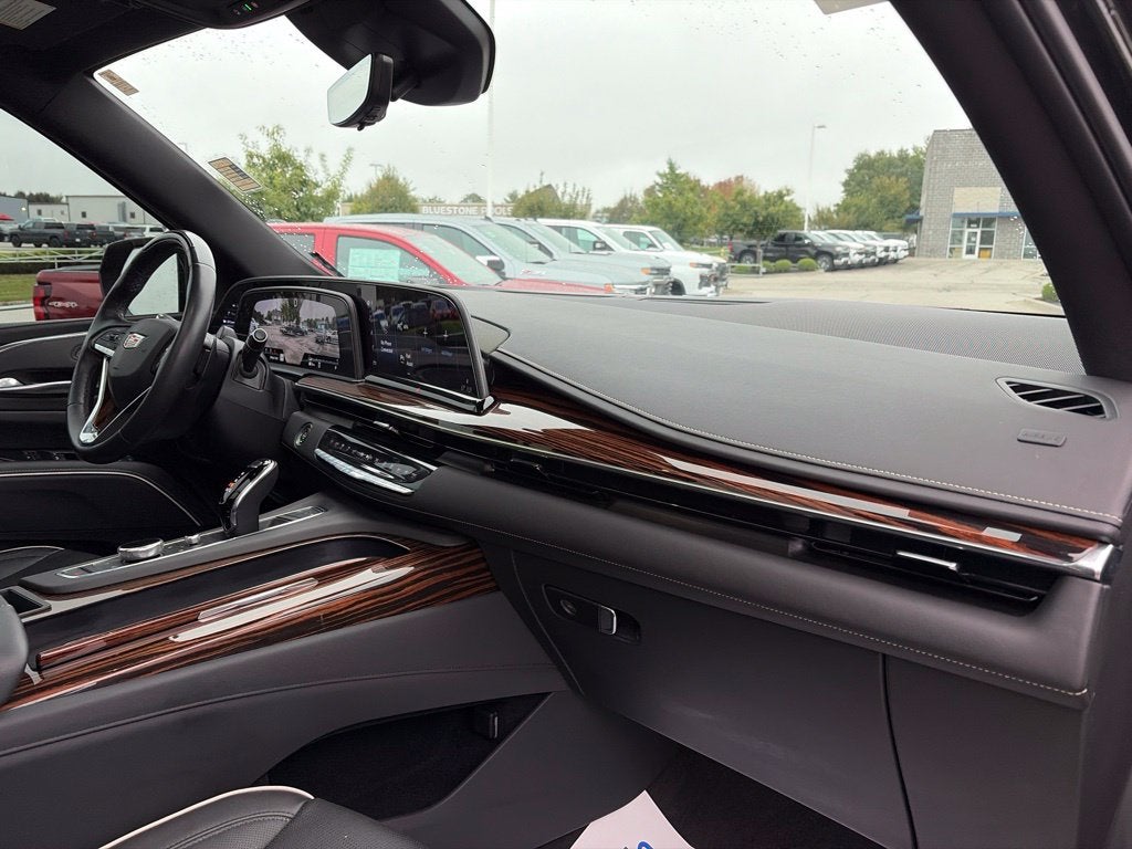 2023 Cadillac Escalade ESV Premium