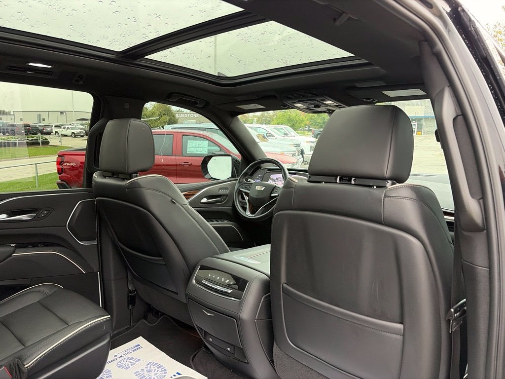 2023 Cadillac Escalade ESV Premium