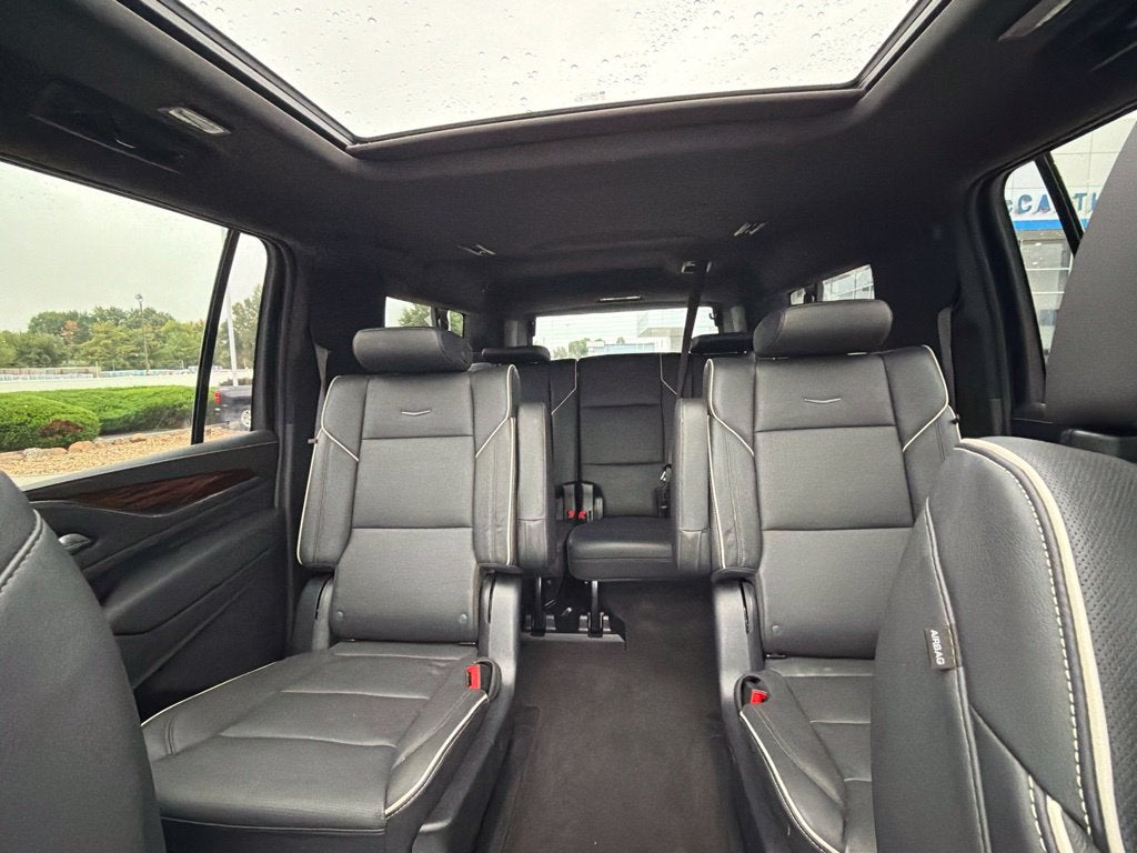2023 Cadillac Escalade ESV Premium