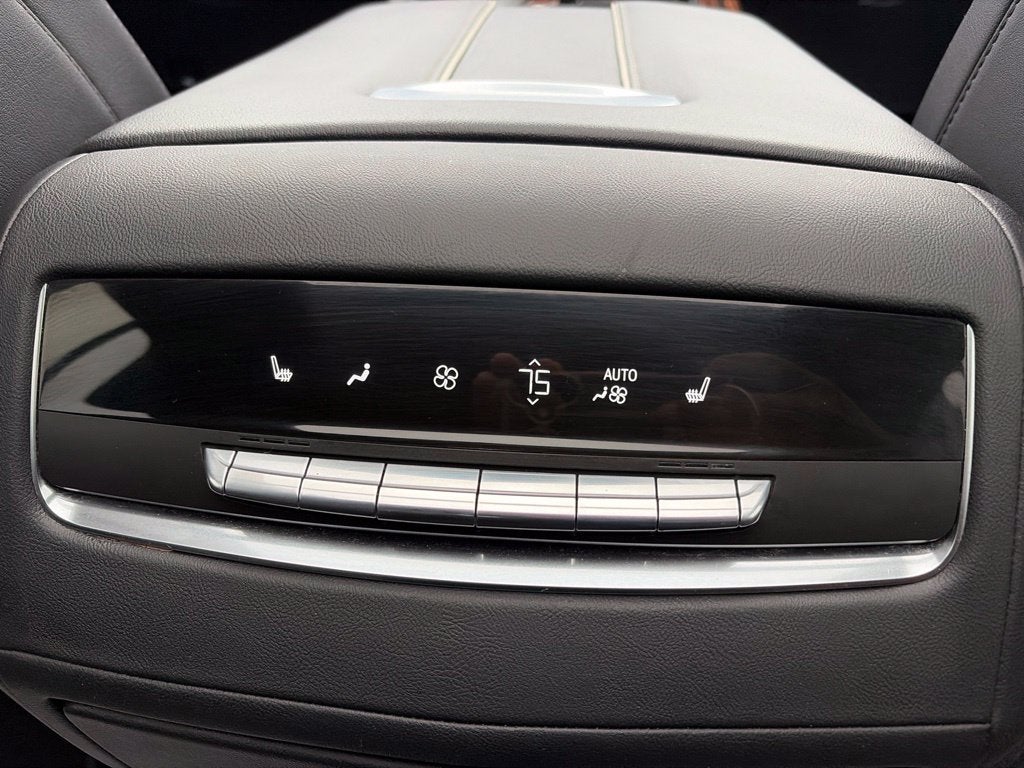 2023 Cadillac Escalade ESV Premium