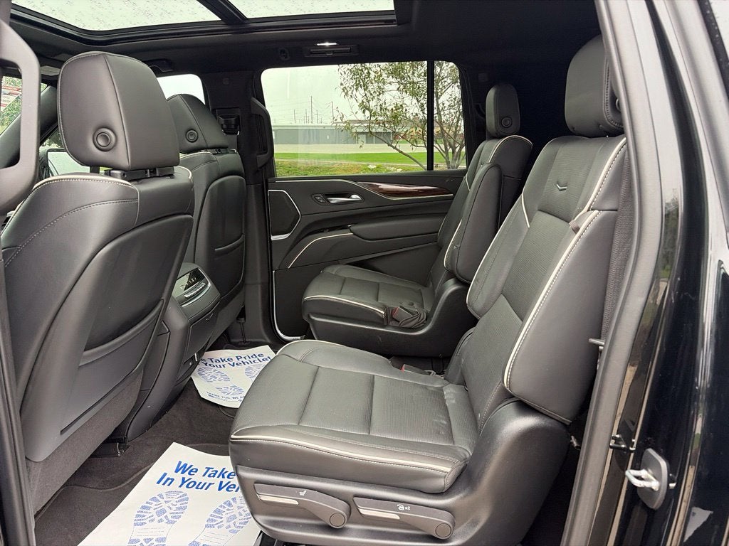 2023 Cadillac Escalade ESV Premium