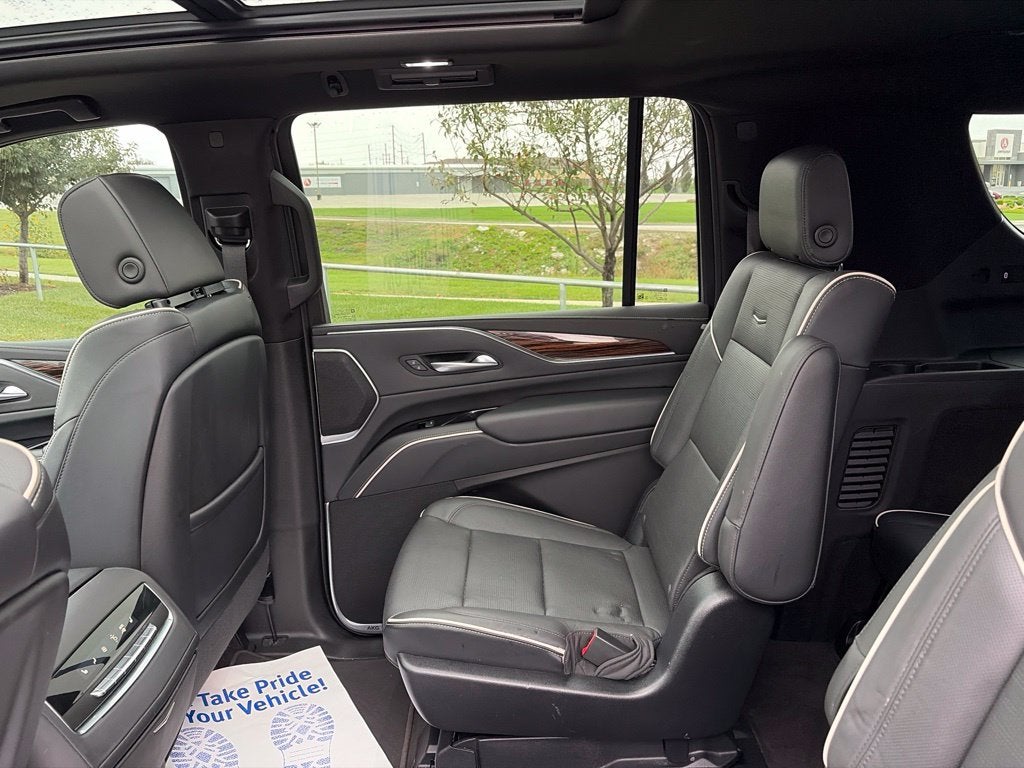 2023 Cadillac Escalade ESV Premium