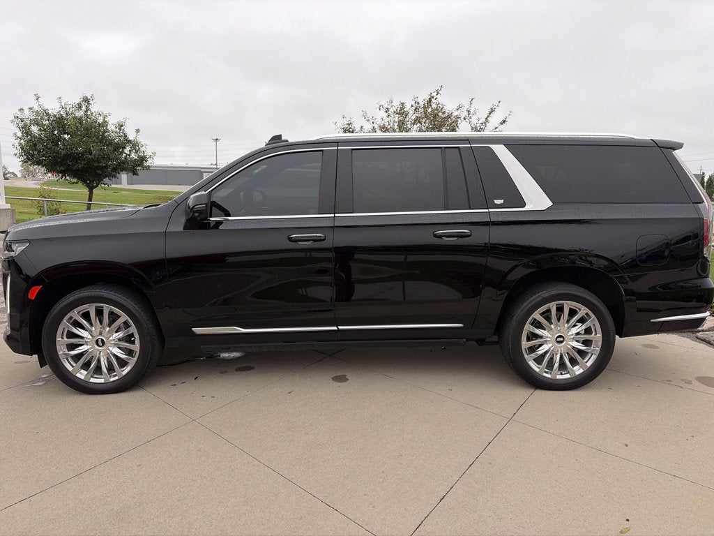 2023 Cadillac Escalade ESV Premium