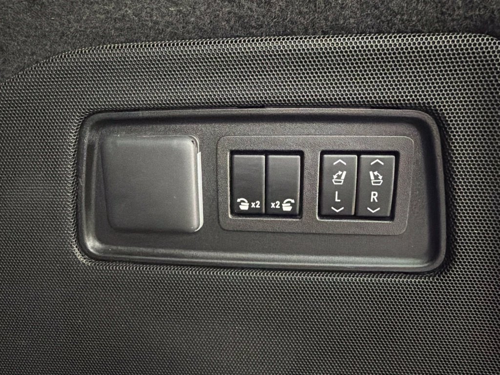 2023 Cadillac Escalade ESV Premium