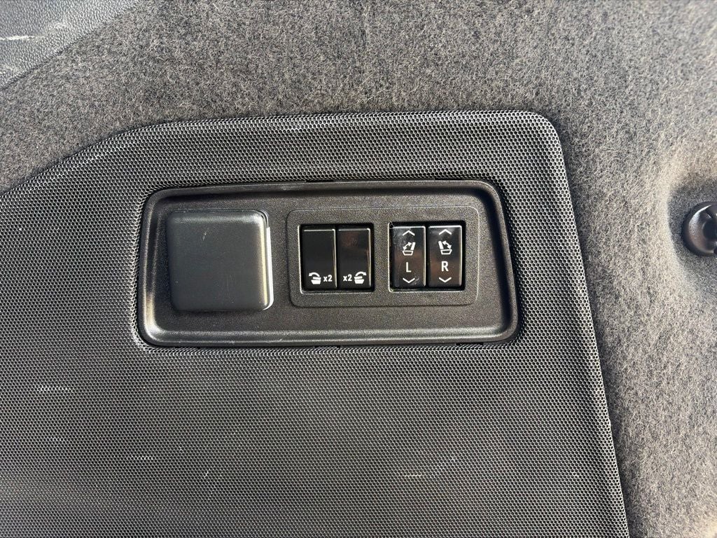 2022 Cadillac Escalade ESV Sport Platinum