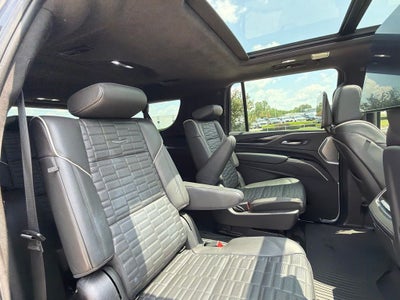 2022 Cadillac Escalade ESV Sport Platinum