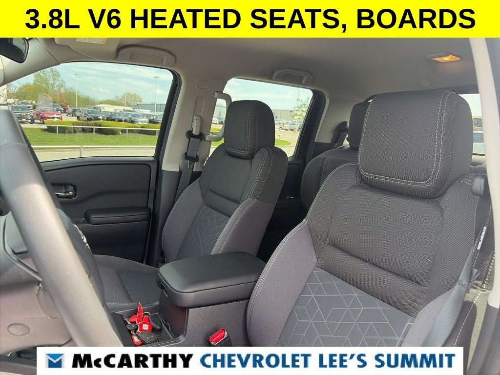 2025 Nissan Frontier SV