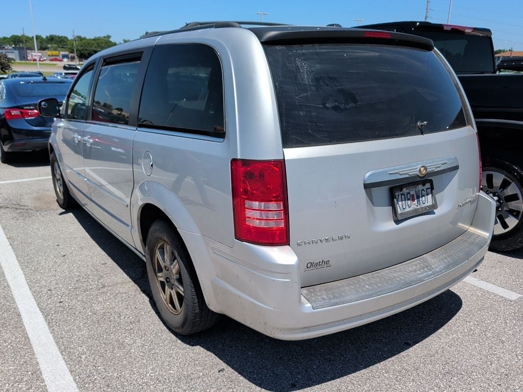 2010 Chrysler Town & Country Touring