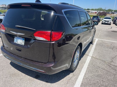 2017 Chrysler Pacifica Touring L