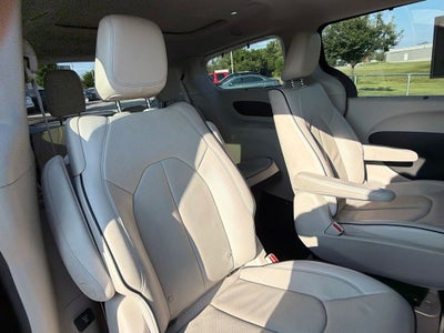 2018 Chrysler Pacifica Hybrid Limited