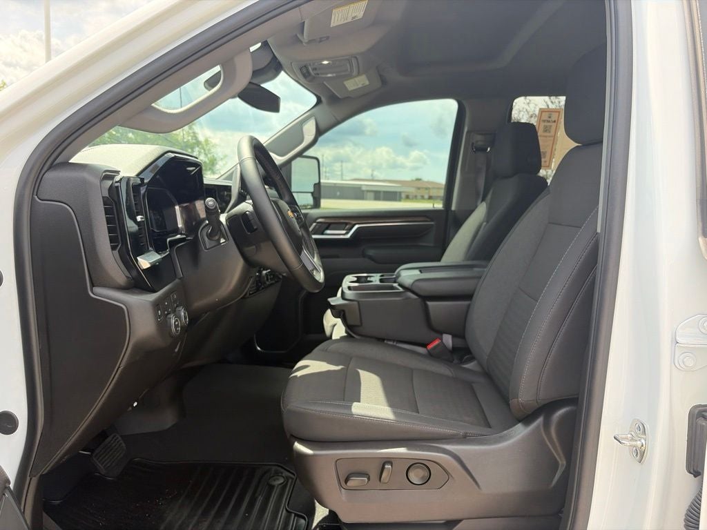 2025 Chevrolet Silverado 2500HD LT